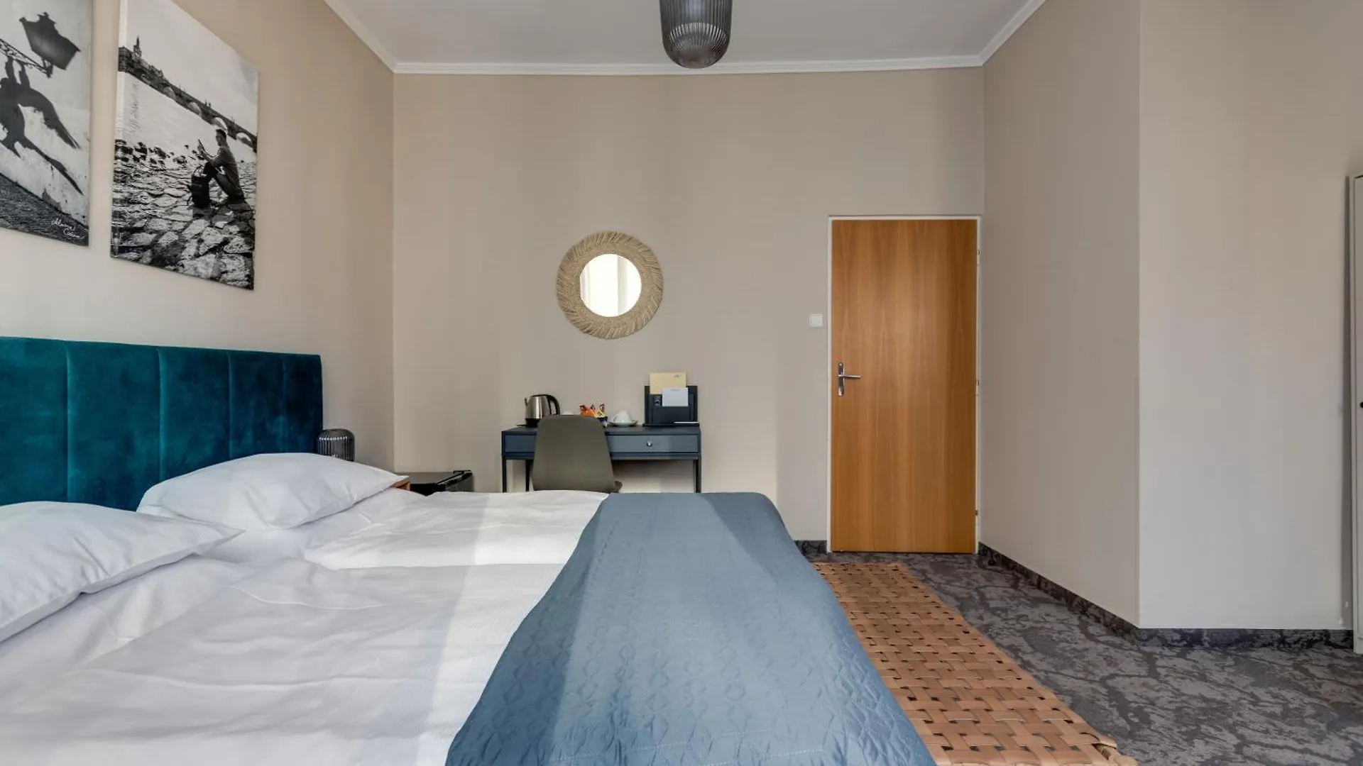 Hotel Andante Praga 3*,
